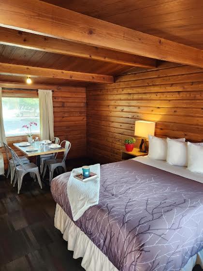 Rundle Mountain Lodge Canmore Buitenkant foto